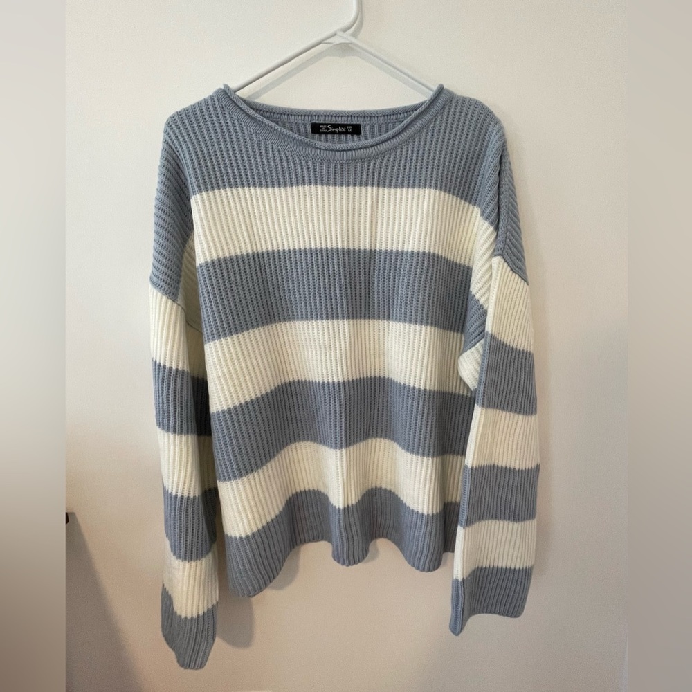 Brand: Simplee  Size: Medium   Color: Blue & White Stripes